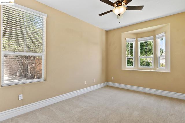 1101 Lafite Ct, Brentwood CA: https://media.crmls.org/mediaz/434f3a1e-8f45-4dec-8e19-6ec8b3eb5187.jpg