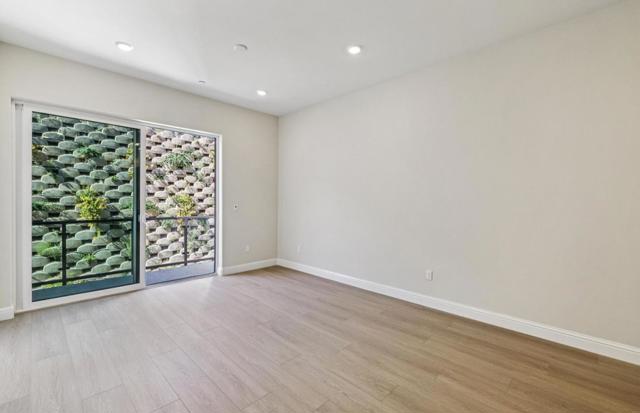 2417 Willow Way, San Mateo CA: https://media.crmls.org/mediaz/435010bd-0286-4309-a862-3cf8db8afe6f.jpg