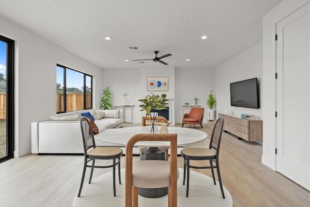 425 Maria Drive, Hollister CA: https://media.crmls.org/mediaz/43502214-565a-4edb-af0a-d6c2a39e2e63.jpg