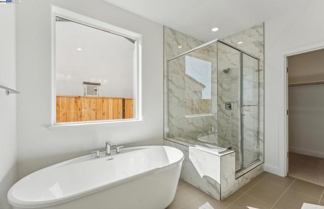 1062 Bradbury Dr, Discovery Bay CA: https://media.crmls.org/mediaz/4350bbad-91fe-4064-967d-26ec8868e2a9.jpg