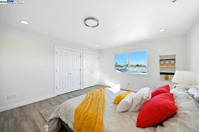3419 Del Valle Cir, San Leandro CA: https://media.crmls.org/mediaz/43519452-87e6-4a6a-8e12-c70fdb89dbee.jpg