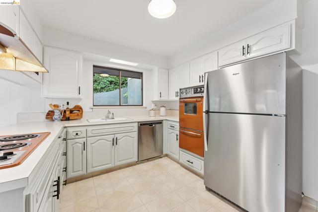 Image 17 of 39 For 7 Cavanaugh  