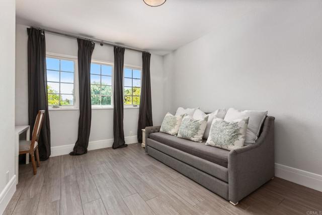 4470 Caminito Tecera, Del Mar CA: https://media.crmls.org/mediaz/43521efb-d849-4d30-b907-210e0e855e8a.jpg