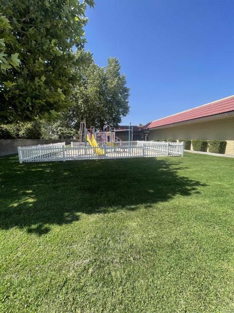 913 S Grand Avenue, San Jacinto CA: https://media.crmls.org/mediaz/4352763b-9aa2-4a5b-80b4-bad33e9a3693.jpg