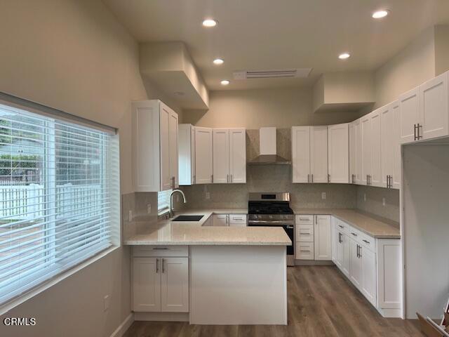 10307 Floralita Avenue, Sunland CA: https://media.crmls.org/mediaz/43535aa6-d959-482e-ada2-a7232be56f79.jpg