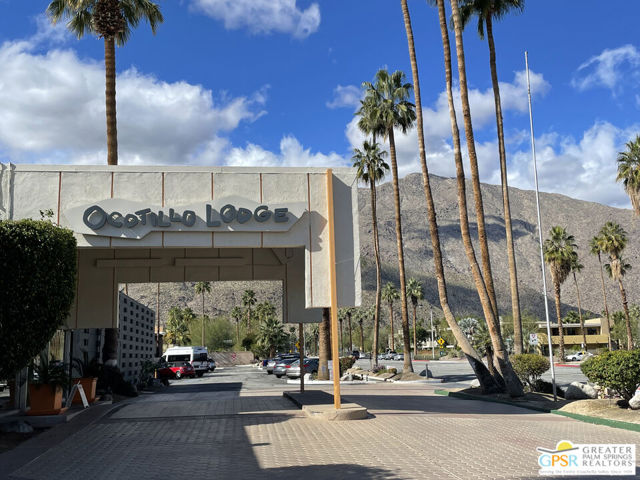 1111 E Palm Canyon Drive, Palm Springs CA: https://media.crmls.org/mediaz/43535b8a-59d3-46c0-a648-16964cb0f440.jpg