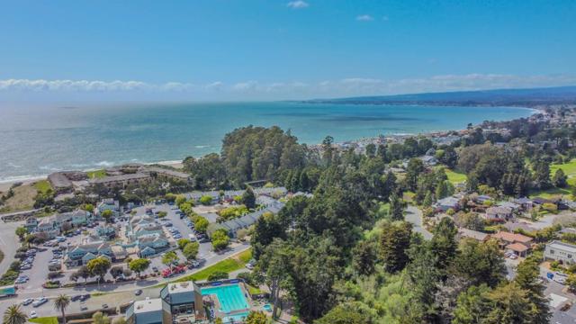 158 Tiburon Court, Aptos CA: https://media.crmls.org/mediaz/43536fac-4206-4386-9888-349743ced8db.jpg