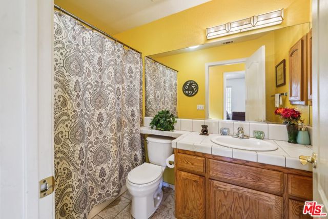 16185 Viho Road, Apple Valley CA: https://media.crmls.org/mediaz/4353f916-0f66-4b28-b609-b06cf4ec7ae9.jpg