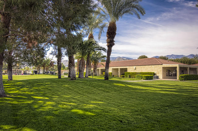 160 Hilligoss Drive, Cathedral City CA: https://media.crmls.org/mediaz/4354f268-b113-49c9-9819-0eba86346d17.jpg