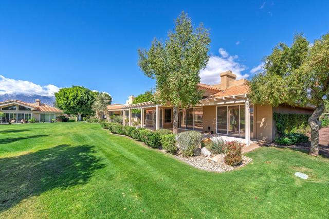57 Pine Valley Drive, Rancho Mirage CA: https://media.crmls.org/mediaz/43551552-c108-4cfc-8a45-4cf8128bc8ac.jpg