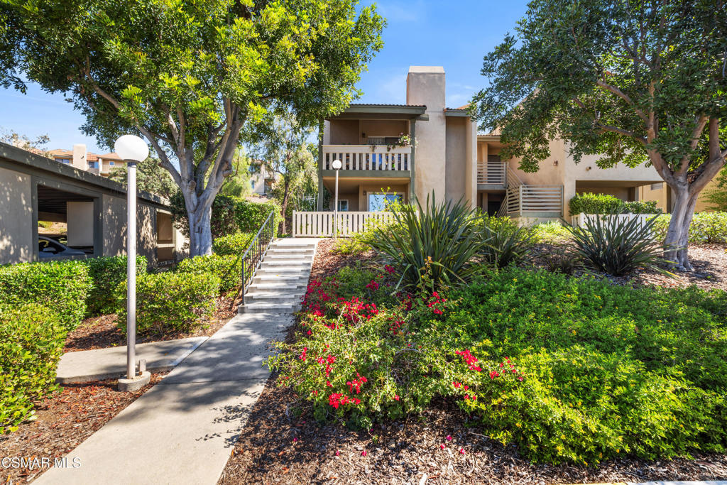 224 Oakleaf Drive #105