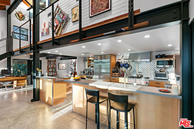 20605 Cheney Drive, Topanga CA: https://media.crmls.org/mediaz/43570fc7-d393-4bfc-a405-4a18bfe03e32.jpg