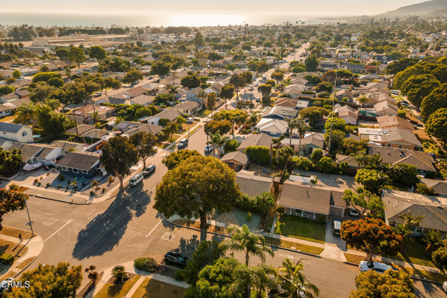 379 Rancho Drive, Ventura CA: https://media.crmls.org/mediaz/43571e9e-86e5-4680-befc-b6e38e3688ac.jpg