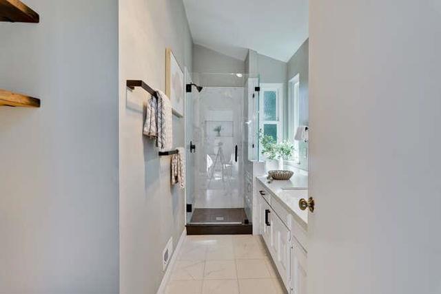269 Bush Street, Mountain View CA: https://media.crmls.org/mediaz/435775f0-3cc0-460f-8af0-17b9eae54234.jpg