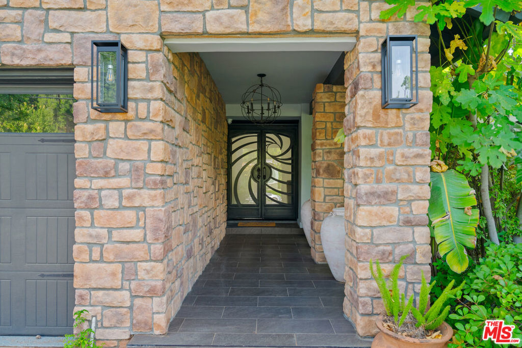 MLS #25618429 image #24