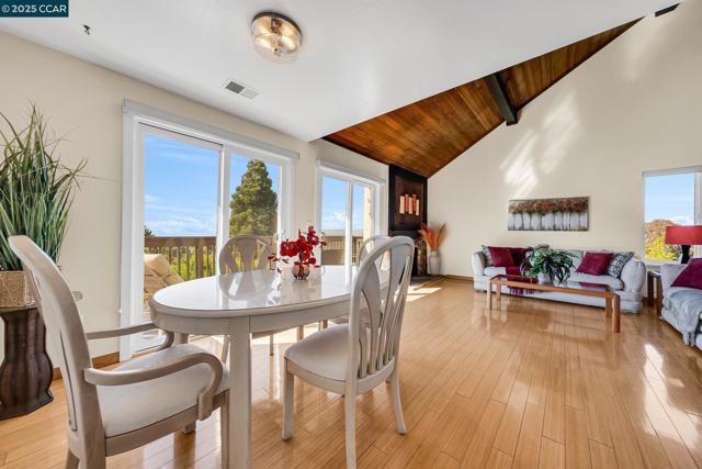 1310 Lewis Ln, Pinole CA: https://media.crmls.org/mediaz/435935f7-c060-401a-b122-ceaddc4c28ce.jpg
