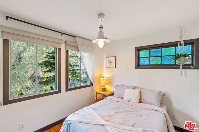 1551 Penny Road, Topanga CA: https://media.crmls.org/mediaz/43594826-89fb-4d27-846d-3f1c635c3130.jpg