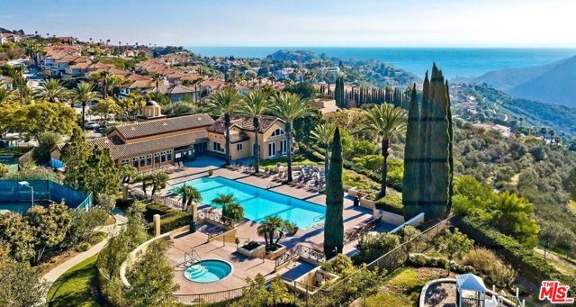 16864 Calle Bellevista, Pacific Palisades CA: https://media.crmls.org/mediaz/435951cf-c21e-4c7f-b687-7a941bff7bc4.jpg