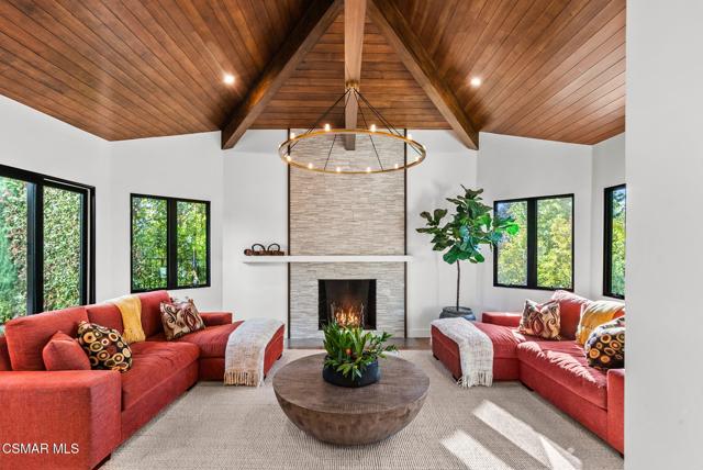31460 Glenbridge Road, Westlake Village CA: https://media.crmls.org/mediaz/435a26be-1797-461b-b704-d1ffd09c1d95.jpg