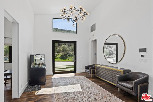 31830 Lobo Canyon, Agoura Hills CA: https://media.crmls.org/mediaz/435ac36f-1ecb-49a7-99c4-21a12468d212.jpg