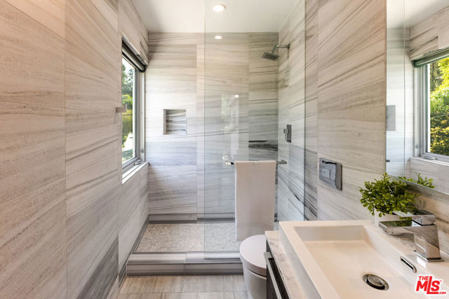 7242 Woodrow Wilson Drive, Los Angeles CA: https://media.crmls.org/mediaz/435c3402-2b09-4ff5-85a8-b54f4ee79d71.jpg
