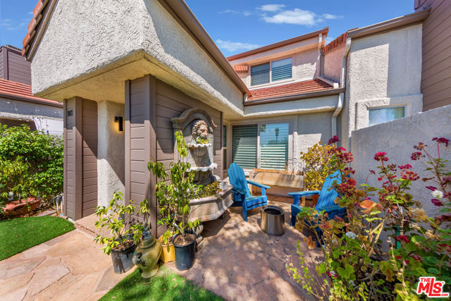 1017 Via Colinas, Thousand Oaks CA: https://media.crmls.org/mediaz/435cba76-0bfa-4f86-8a46-519565ce0f68.jpg