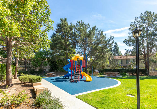 Detail Gallery Image 32 of 33 For 395 via Cantilena, Camarillo,  CA 93012 - 3 Beds | 2/1 Baths