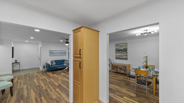 2517 Navarra Drive, Carlsbad CA: https://media.crmls.org/mediaz/435e088b-85b2-4589-8fb2-4db1ea2a7d7d.jpg