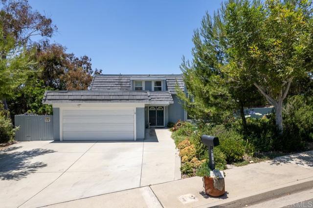 Detail Gallery Image 1 of 1 For 2117 Valley Rd, Oceanside,  CA 92056 - 5 Beds | 3 Baths