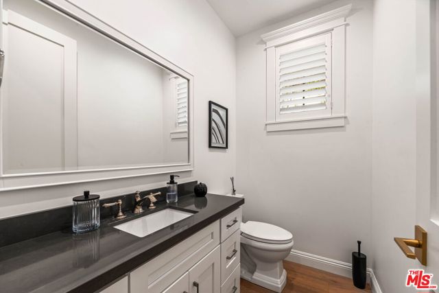 5235 Sylmar Avenue, Sherman Oaks CA: https://media.crmls.org/mediaz/435f3fcd-b4bf-4695-9cee-8fe7228fdd24.jpg