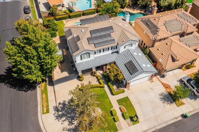 261 Kelley Mist Ct, Tracy CA: https://media.crmls.org/mediaz/4360158c-36a6-4f96-84ce-9fb80561639a.jpg