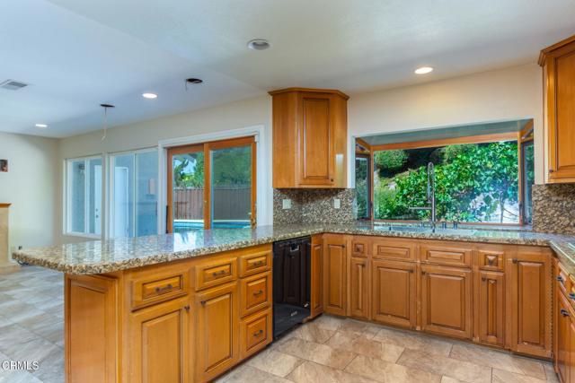 Detail Gallery Image 3 of 36 For 2225 Calle Riscoso, Thousand Oaks,  CA 91362 - 4 Beds | 3 Baths