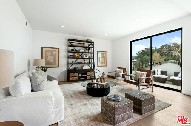 3657 1/2 Regal Place, Los Angeles CA: https://media.crmls.org/mediaz/436055bf-f386-4bb3-ba4f-8a4c20f28cc7.jpg