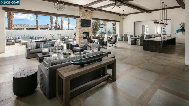 2205 Via Santa Elena, Morgan Hill CA: https://media.crmls.org/mediaz/43606e6e-9529-423c-b4aa-62743d05fc4d.jpg