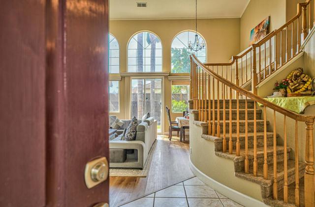 Image 3 of 35 For 9740 Linnet Court