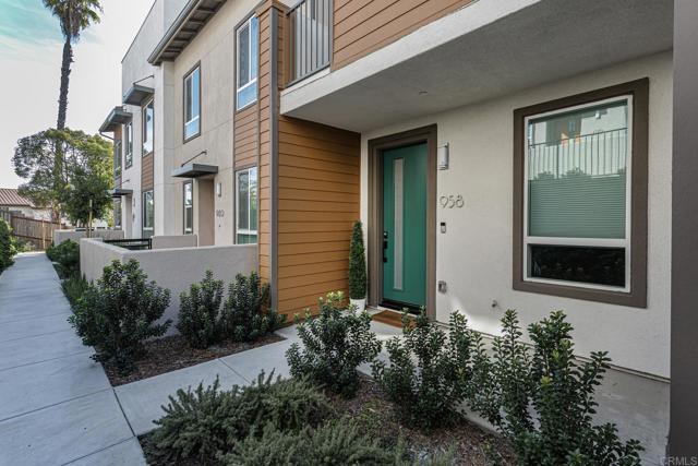 Front Image Thumbnail for CRNDP2511557