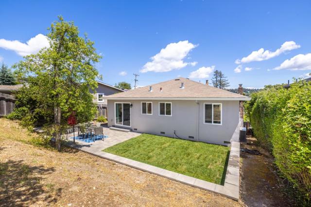 732 Alameda De Las Pulgas, Belmont CA: https://media.crmls.org/mediaz/436139ac-4c64-433f-a42b-de43bb24fdec.jpg