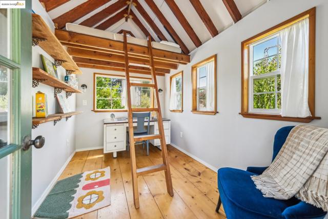 917 Avis Dr, El Cerrito CA: https://media.crmls.org/mediaz/4361608b-5888-4b7b-88c9-2846ca437e0c.jpg