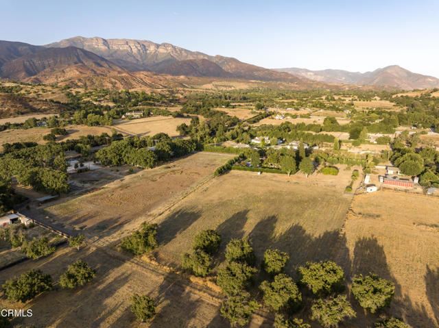 10430 N Ojai Santa Paula Road, Ojai CA: https://media.crmls.org/mediaz/436178e6-e89b-4391-9e70-e8c5cfffee44.jpg