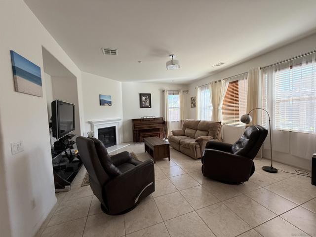 3177 Katharine Dr, Escondido CA: https://media.crmls.org/mediaz/43622dd5-c036-42ba-8d6d-fe83c977b1b4.jpg