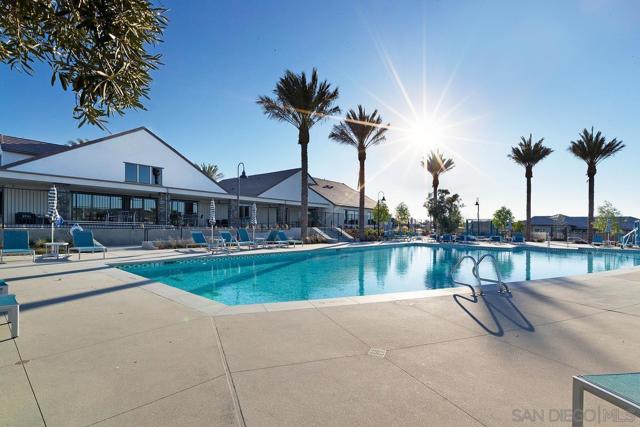 32082 Sedge Way, Temecula CA: https://media.crmls.org/mediaz/43628837-c40b-46c4-a012-e3e75763422c.jpg