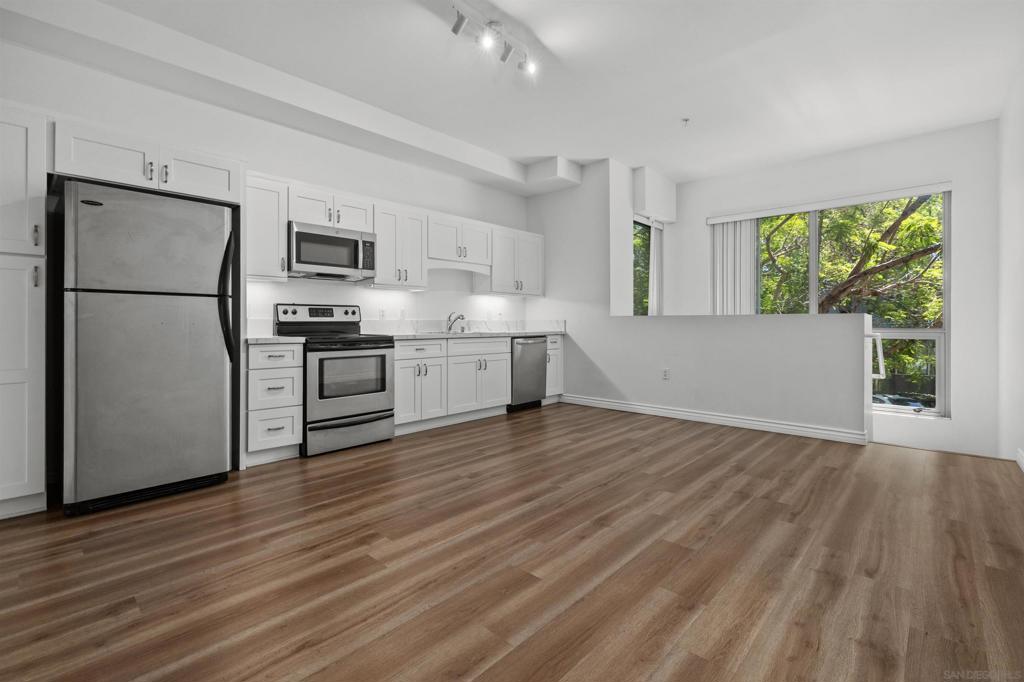 889 Date St - photo 6