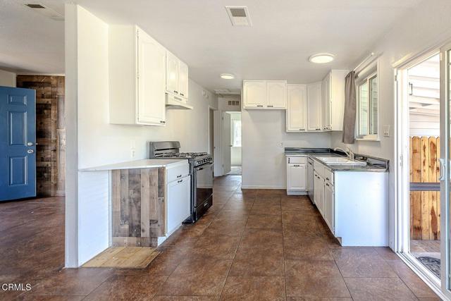 Detail Gallery Image 13 of 28 For 412 Blaine Ave, Fillmore,  CA 93015 - 2 Beds | 2 Baths