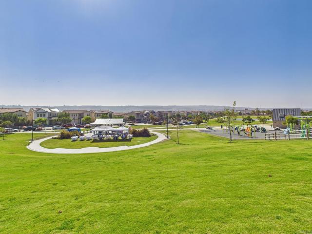 1922 Corte Zafiro, Chula Vista CA: https://media.crmls.org/mediaz/4363b6e3-ed71-47b3-bb26-89bc06a25981.jpg