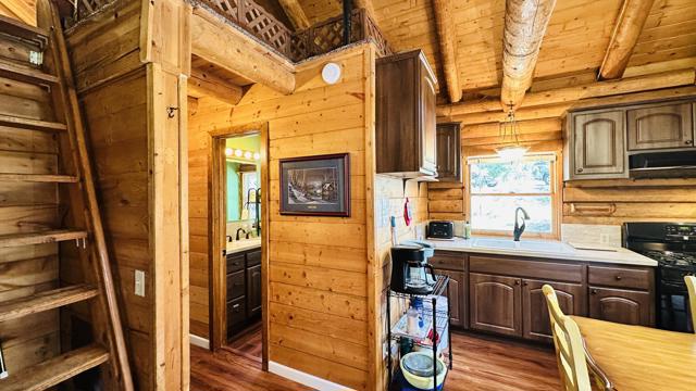 53341 Sherman Drive, Idyllwild CA: https://media.crmls.org/mediaz/4364ba95-f70c-4e18-b124-af8d3fd2ea39.jpg