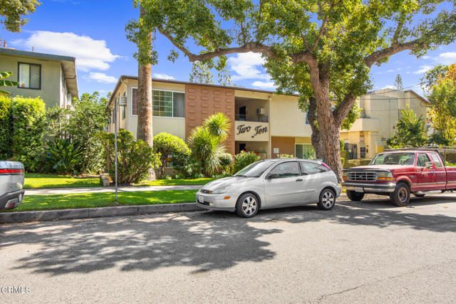 Detail Gallery Image 3 of 29 For 210 S Catalina Ave, Pasadena,  CA 91106 - – Beds | – Baths