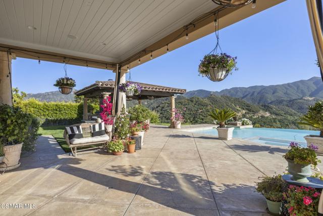 82 Queens Garden Drive, Thousand Oaks CA: https://media.crmls.org/mediaz/43656fa2-4952-4dab-a971-04dcf72cd40e.jpg