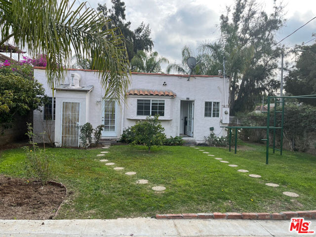 101 N La Peer Drive, Los Angeles CA: https://media.crmls.org/mediaz/4365b63f-6734-40cb-882d-51e7168d94f2.jpg