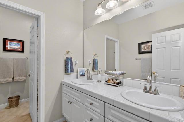 Detail Gallery Image 42 of 74 For 877 Hidden View Ln, Escondido,  CA 92027 - 4 Beds | 2/1 Baths