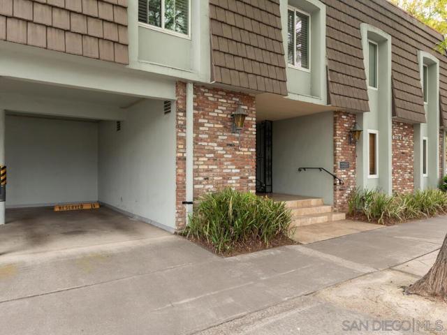 801 C Ave, Coronado CA: https://media.crmls.org/mediaz/43679010-373a-442f-a5ec-74c9cd137c2d.jpg